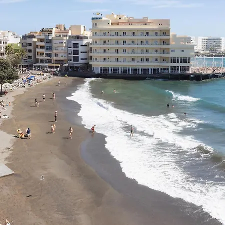 Amazing Beachfront Casa Corina I Апартаменты *