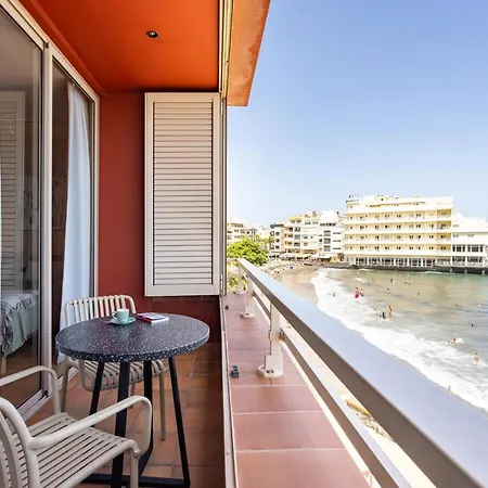 Amazing Beachfront Casa Corina I Апартаменты *